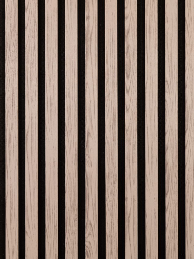 Riflaj Acustic Modern din Lemn – fonoabsorbant lemn alb