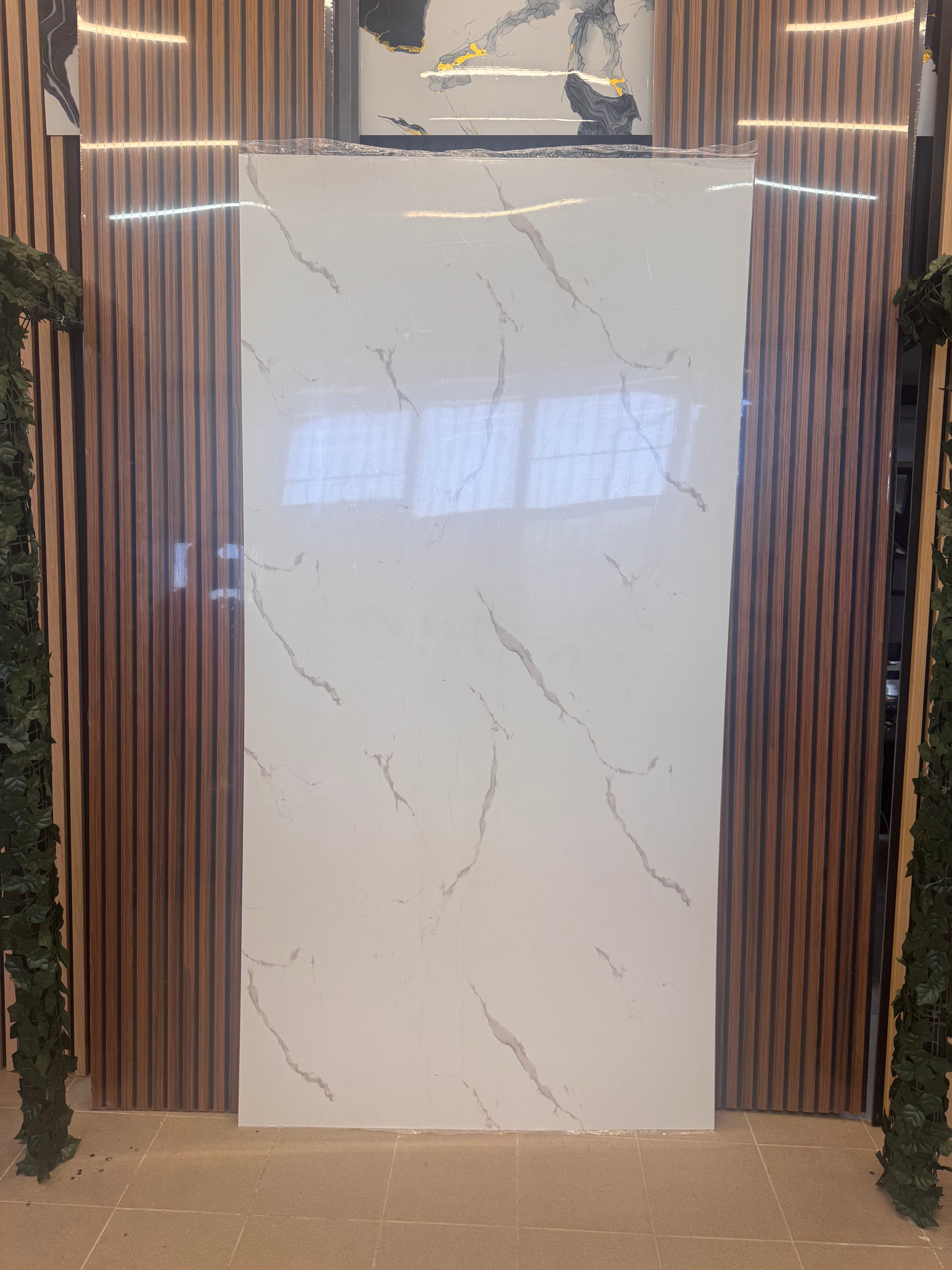 Placă Decorativă PVC – Alb cu gri