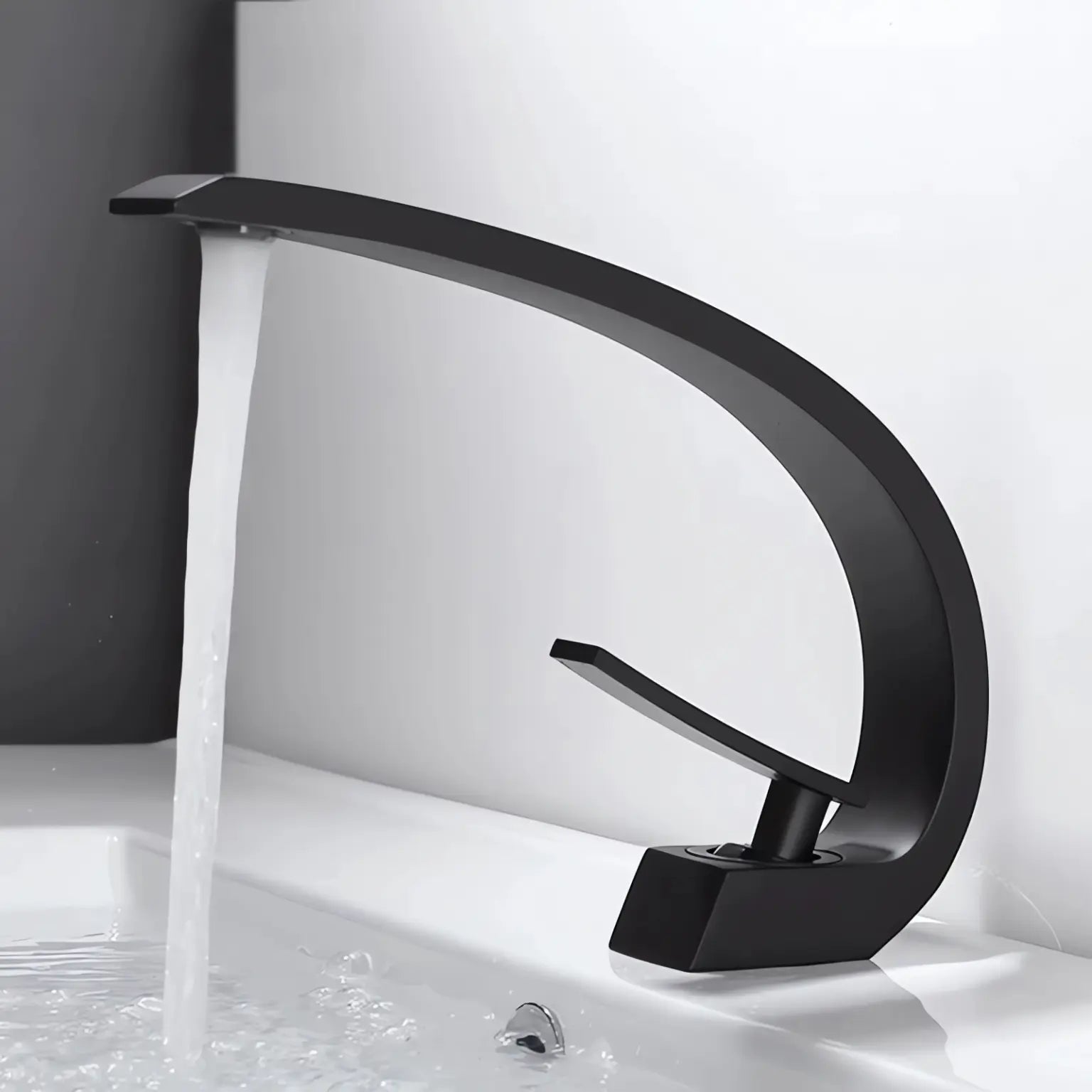 Baterie Lavoar Negru Mat din Alamă – Design Modern și Durabil, VST26